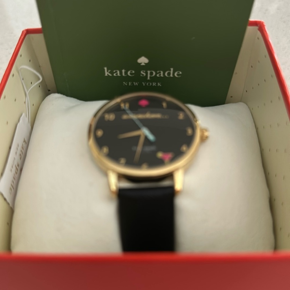 Kate Spade - it’s somewhere 5 o’clock black leather watch